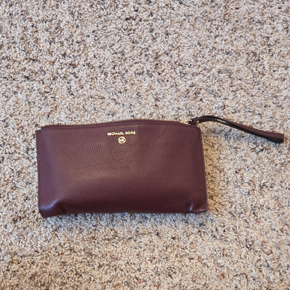 Michael Kors Maroone Wristlet